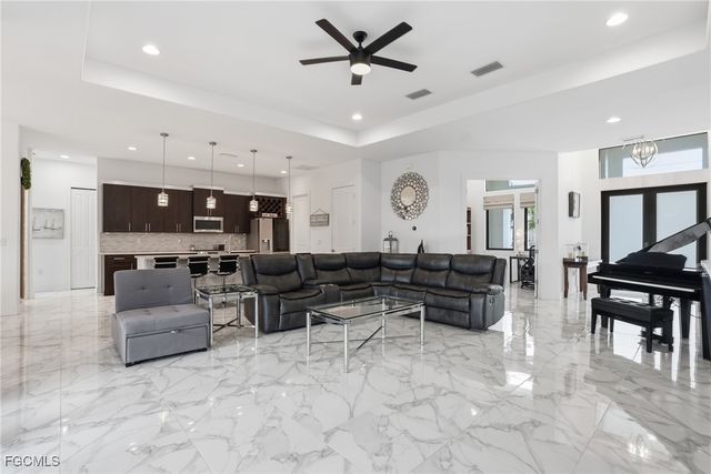 1217 SW 15th TER, Cape Coral, FL 33991