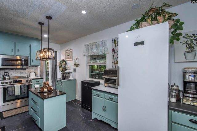 14 Yashica Court, West Columbia, SC 29172