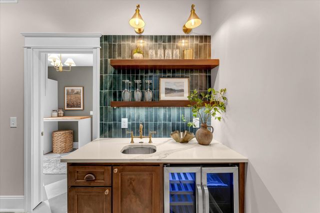 233 Morris Avenue SE, Grand Rapids, MI 49503