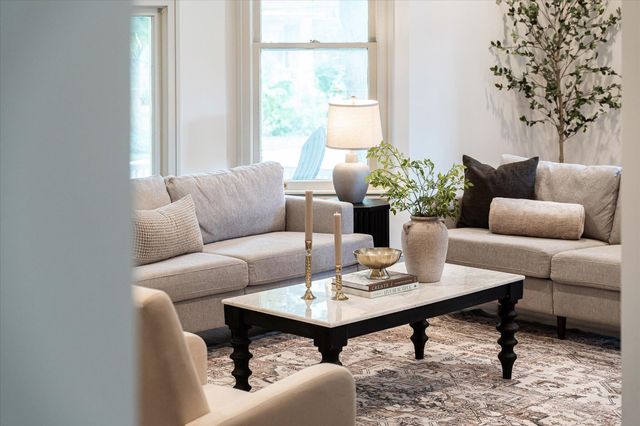 233 Morris Avenue SE, Grand Rapids, MI 49503