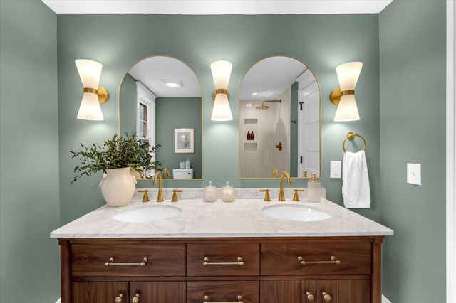 233 Morris Avenue SE, Grand Rapids, MI 49503