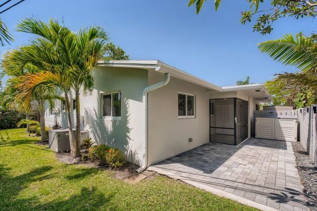 2602 NE 10th Terrace B, Wilton Manors, FL 33334