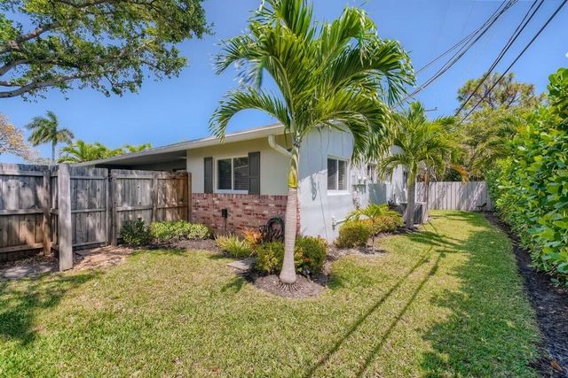 2602 NE 10th Terrace B, Wilton Manors, FL 33334