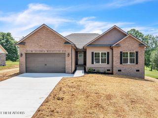 141 Grace Circle, Clinton, TN 37716