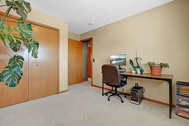 37728 Hawthorne Avenue, North Branch, MN 55056