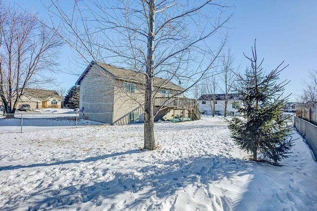 37728 Hawthorne Avenue, North Branch, MN 55056