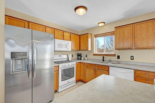 37728 Hawthorne Avenue, North Branch, MN 55056