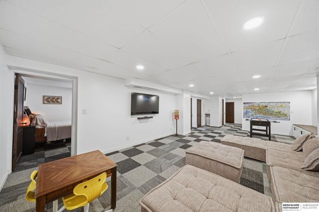 1932 N Lincoln Avenue, York, NE 68467