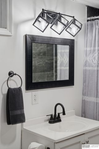 1932 N Lincoln Avenue, York, NE 68467