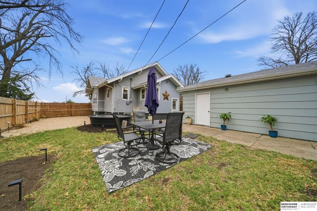1932 N Lincoln Avenue, York, NE 68467