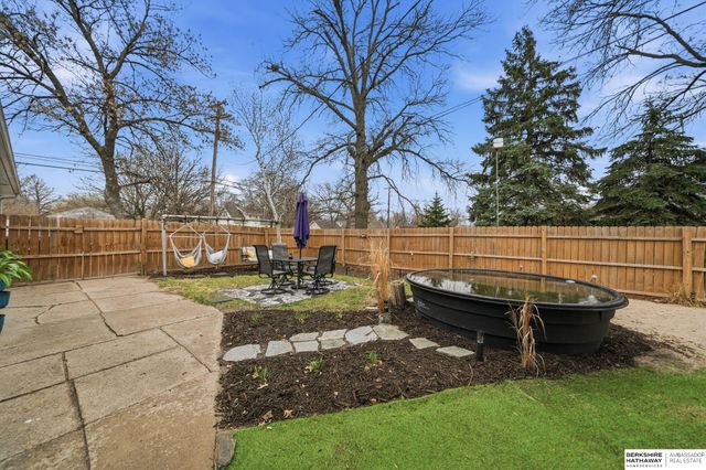 1932 N Lincoln Avenue, York, NE 68467