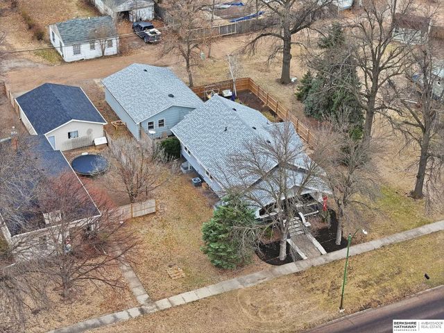 1932 N Lincoln Avenue, York, NE 68467