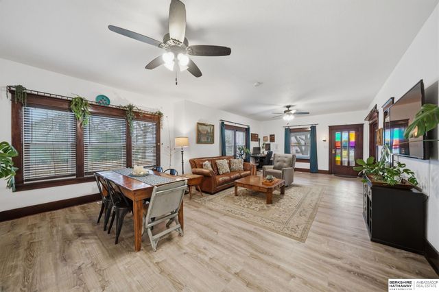 1932 N Lincoln Avenue, York, NE 68467