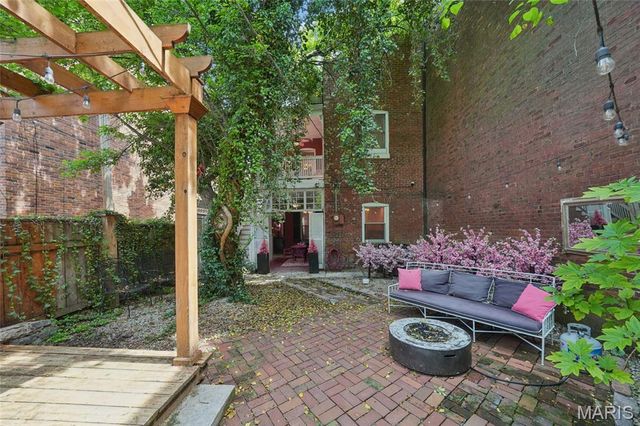 1845 S 9th Street, St Louis, MO 63104