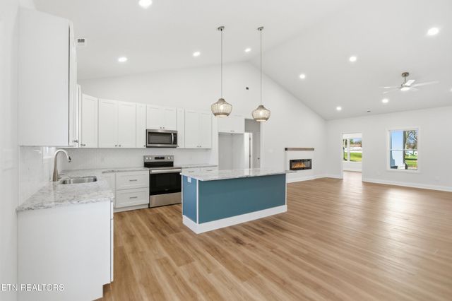 5613 Stoneleigh Rd, Knoxville, TN 37912