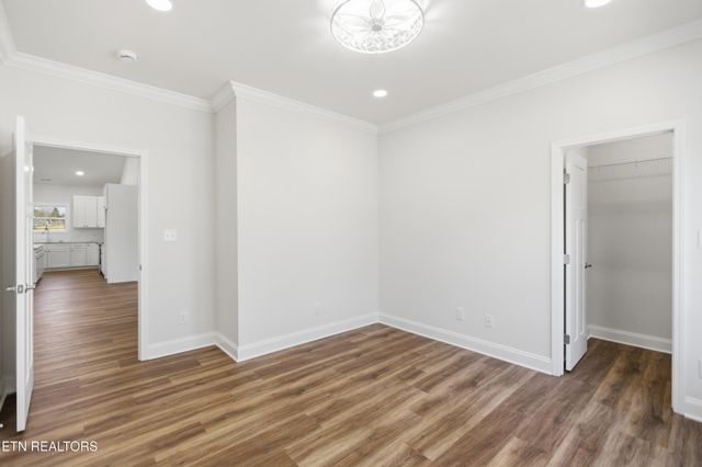 5613 Stoneleigh Rd, Knoxville, TN 37912