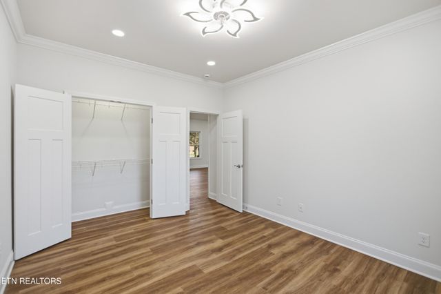 5613 Stoneleigh Rd, Knoxville, TN 37912