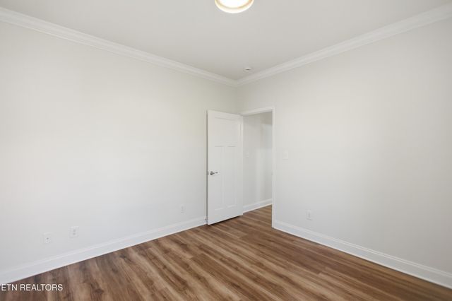 5613 Stoneleigh Rd, Knoxville, TN 37912