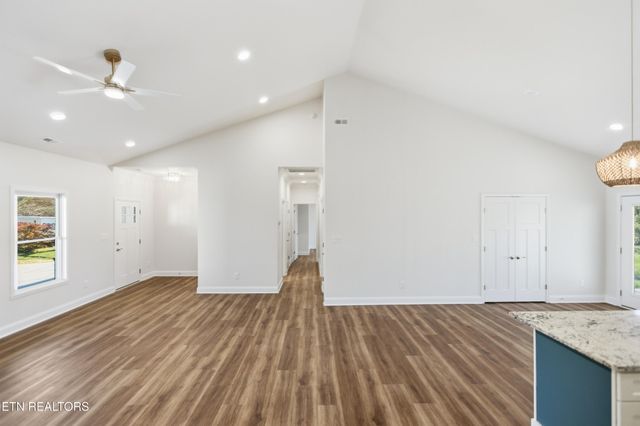 5613 Stoneleigh Rd, Knoxville, TN 37912