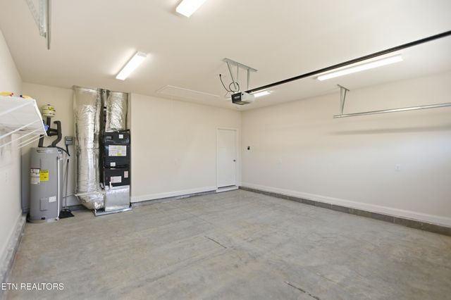 5613 Stoneleigh Rd, Knoxville, TN 37912