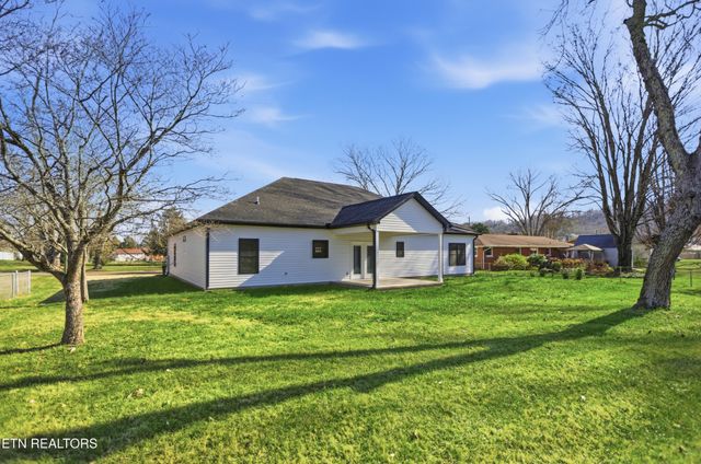 5613 Stoneleigh Rd, Knoxville, TN 37912