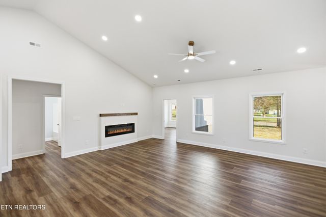 5613 Stoneleigh Rd, Knoxville, TN 37912