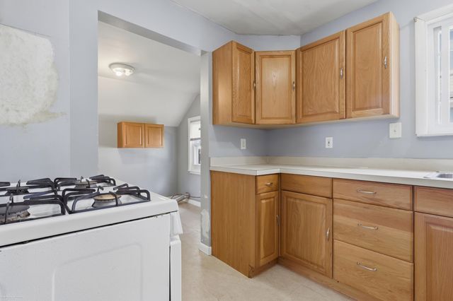57 N Johnson Street, Pontiac, MI 48341