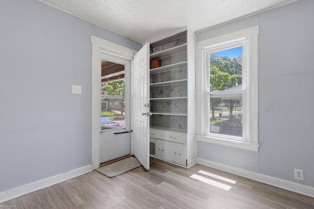 57 N Johnson Street, Pontiac, MI 48341