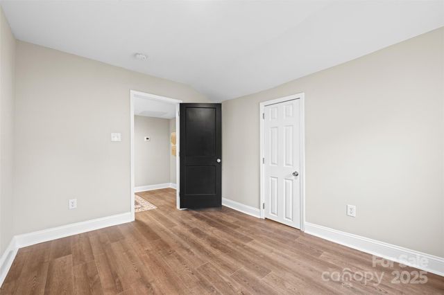 806 4th Street Drive NW, Hickory, NC 28601