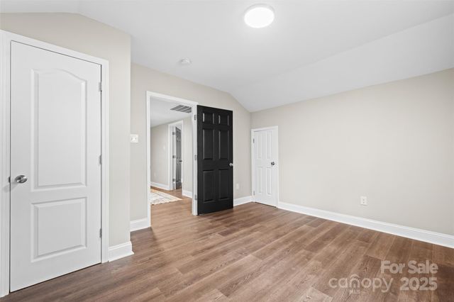 806 4th Street Drive NW, Hickory, NC 28601