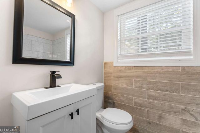 1969 Valley Ridge Drive SW, Atlanta, GA 30331