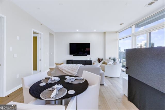 45 Ivan Allen Jr Boulevard NW 1704, Atlanta, GA 30308