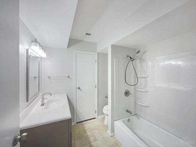 591 Fox Run Place, Monroe, OH 45050