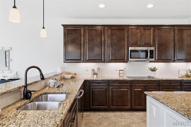 15963 Fox Trotter Court, Ballwin, MO 63021