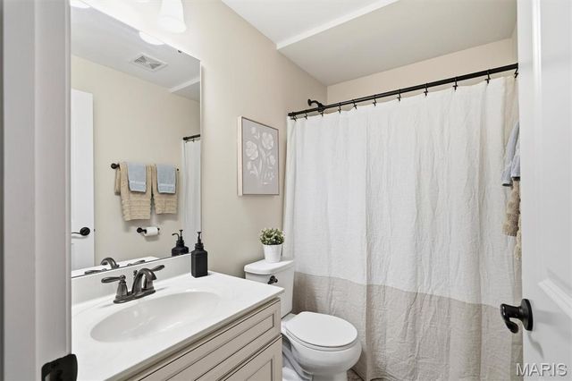 15963 Fox Trotter Court, Ballwin, MO 63021