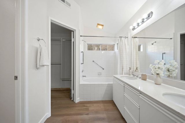 9525 Questa Pointe, San Diego, CA 92126