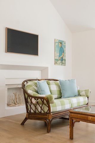 85 Kompass Drive, East Falmouth, MA 02536