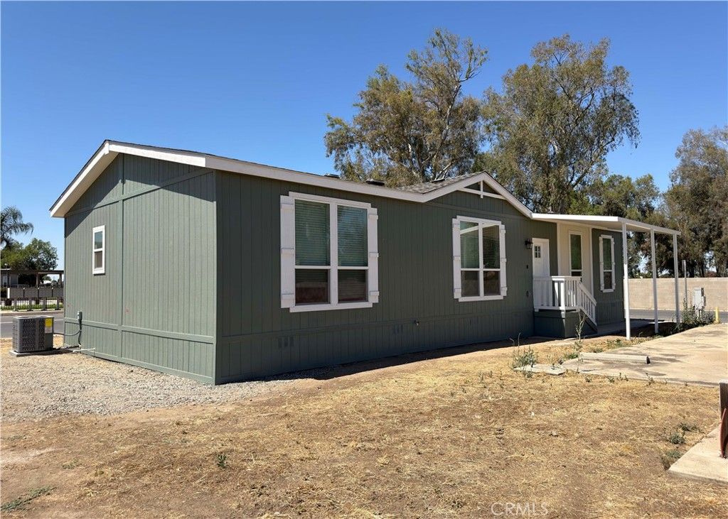 Image 4 of property listing at 782 N Park Drive 103, Pixley, CA 93256