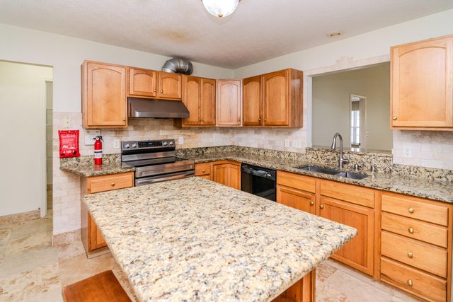 817 Hidden Stream Drive, Lexington, KY 40511