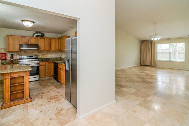 817 Hidden Stream Drive, Lexington, KY 40511