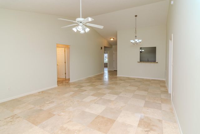 817 Hidden Stream Drive, Lexington, KY 40511