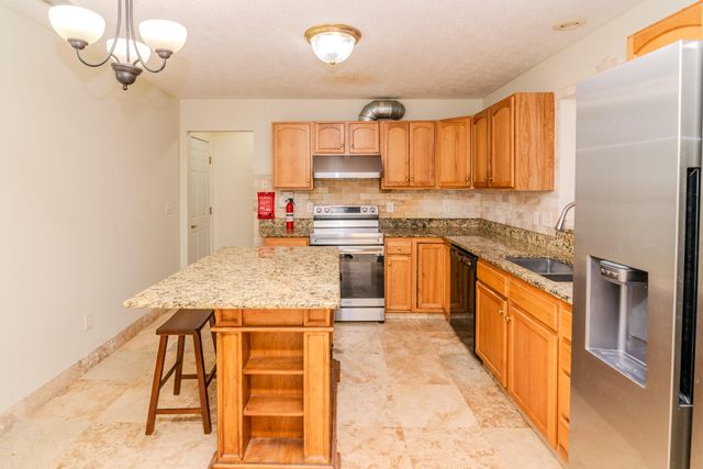 817 Hidden Stream Drive, Lexington, KY 40511