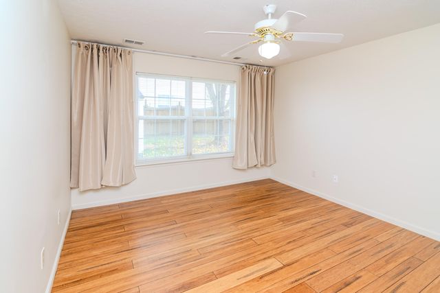 817 Hidden Stream Drive, Lexington, KY 40511