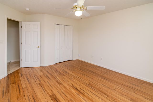 817 Hidden Stream Drive, Lexington, KY 40511