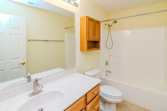 817 Hidden Stream Drive, Lexington, KY 40511