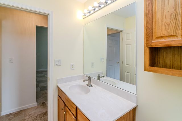 817 Hidden Stream Drive, Lexington, KY 40511