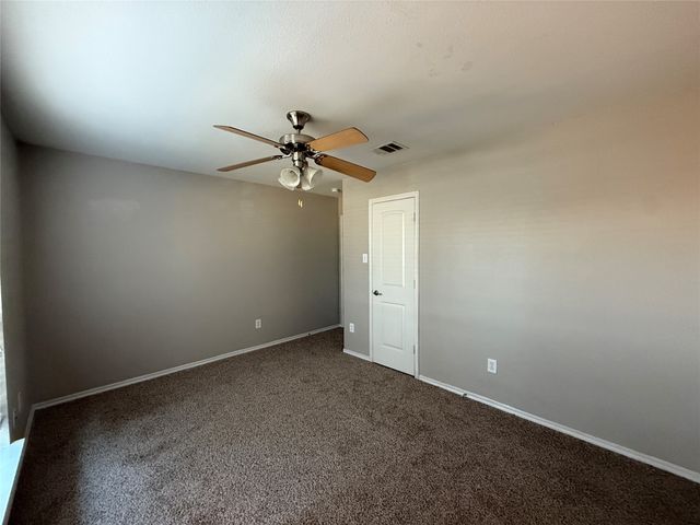 2012 Wagon Trail, Heartland, TX 75126