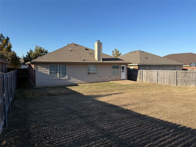 2012 Wagon Trail, Heartland, TX 75126