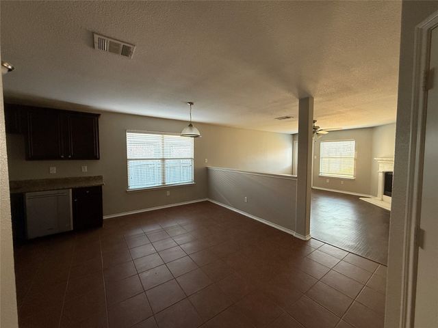 2012 Wagon Trail, Heartland, TX 75126