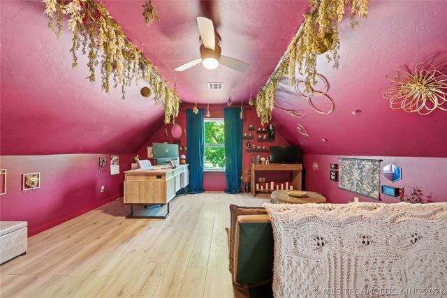 893 N E, Eufaula, OK 74432